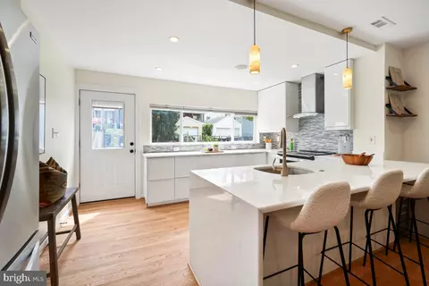 Kitchen - 817 20th St NE, Washington, DC 20002 photo 1 of 2
