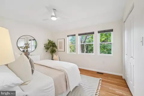 Bedroom - 817 20th St NE, Washington, DC 20002 photo 1 of 6
