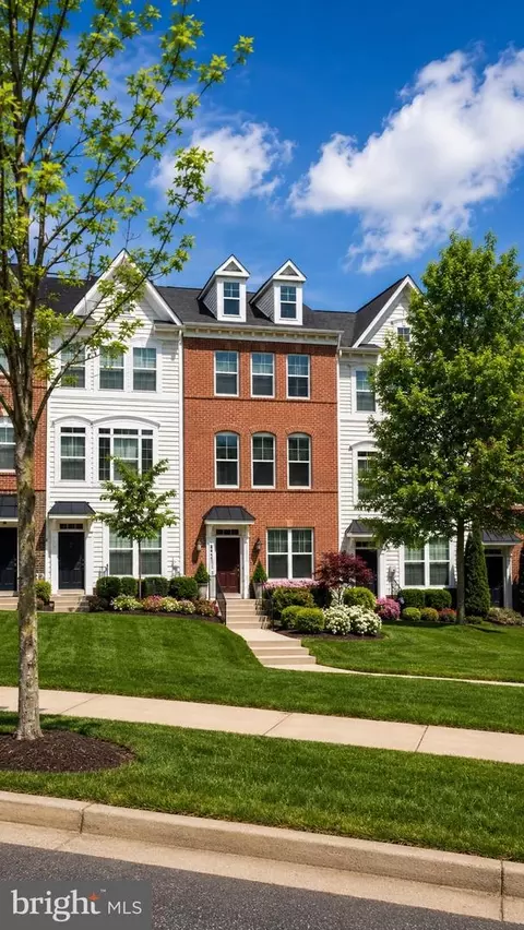 504 NE Ava Way NE, Washington, DC 20017