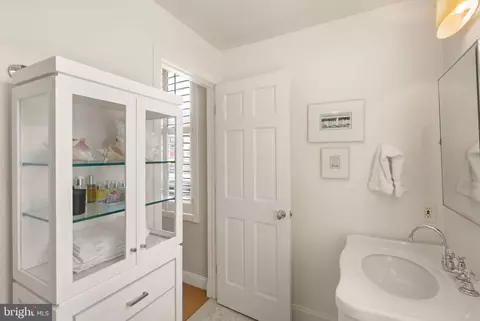 Bath - 1707 S Street St NW #B, Washington, DC 20009 photo 2 of 7