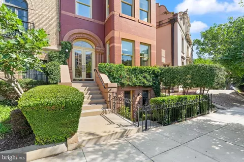 Exterior - 1707 S Street St NW #B, Washington, DC 20009 photo 2 of 11