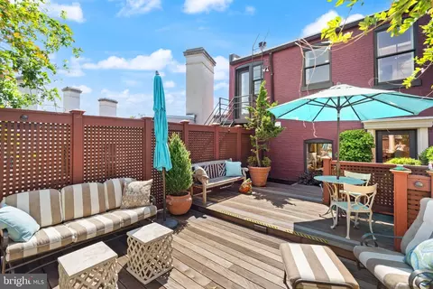 Exterior - 1707 S Street St NW #B, Washington, DC 20009 photo 5 of 11