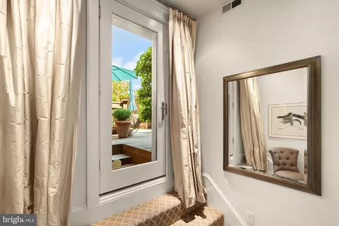 Entry Way - 1707 S Street St NW #B, Washington, DC 20009 photo 7 of 8
