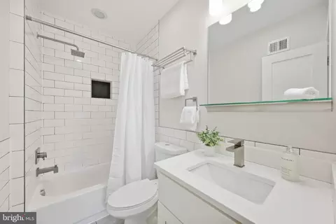 Bath - 115 U St NE #2, Washington, DC 20002 photo 4 of 5