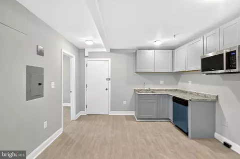 109 Wayne Pl SE, Washington, DC 20032 photo 4