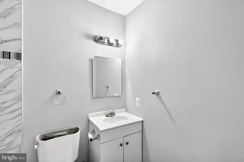 109 Wayne Pl SE, Washington, DC 20032 photo 3