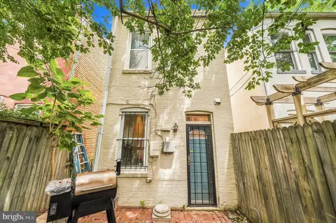 Exterior - 1327 Emerald St NE, Washington, DC 20002 photo 5 of 7