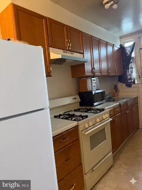 Kitchen - 2029 E Ne NE, Washington, DC 20002 photo 2 of 3