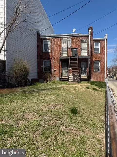 Exterior - 2029 E Ne NE, Washington, DC 20002 photo 3 of 4