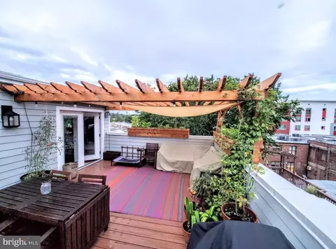 Exterior - 915 3rd St NE, Washington, DC 20002 photo 4 of 8
