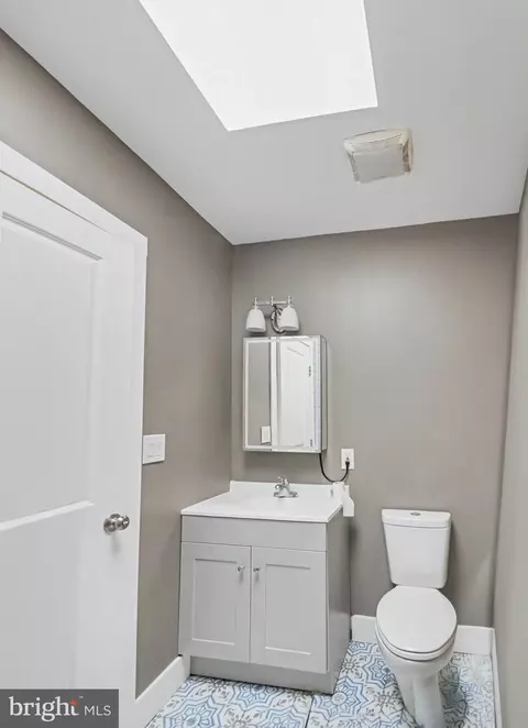 Bath - 1717 U St NW, Washington, DC 20009 photo 4 of 5