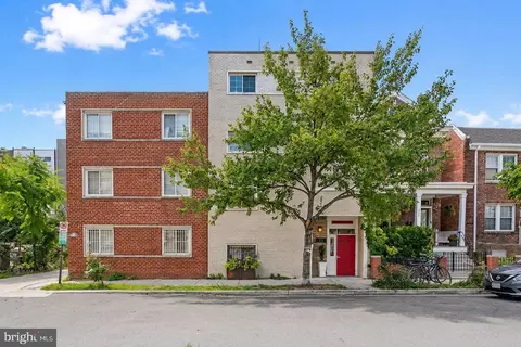718 Park Rd NW #2, Washington, DC 20010