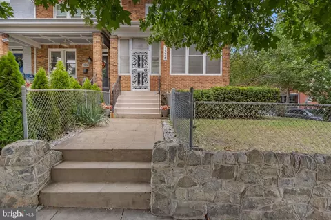 1736 C St NE, Washington, DC 20002