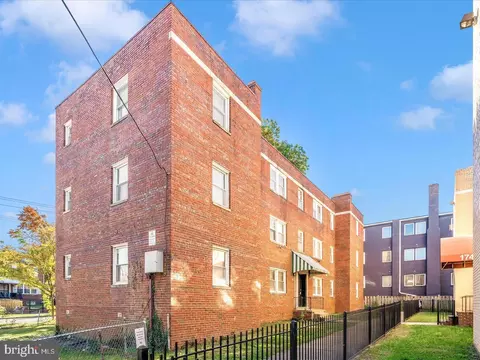 1745 T St SE, Washington, DC 20020 photo 2