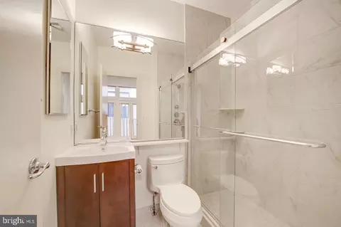 Bath - 2357 Champlain St NW #201, Washington, DC 20009 photo 1 of 1