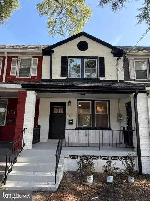 28 Hawaii Ave NE, Washington, DC 20011
