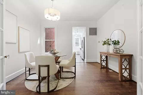 2152 Newport Pl NW, Washington, DC 20037