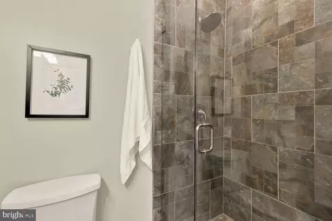 Bath - 1317 Emerald St NE, Washington, DC 20002 photo 4 of 4