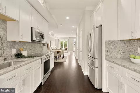 Entry Way - 1317 Emerald St NE, Washington, DC 20002 photo 3 of 4