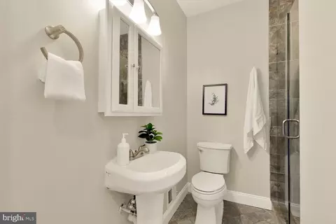 Bath - 1317 Emerald St NE, Washington, DC 20002 photo 3 of 4