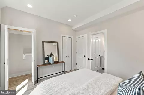 Bedroom - 331 34th Pl NE, Washington, DC 20019 photo 5 of 6