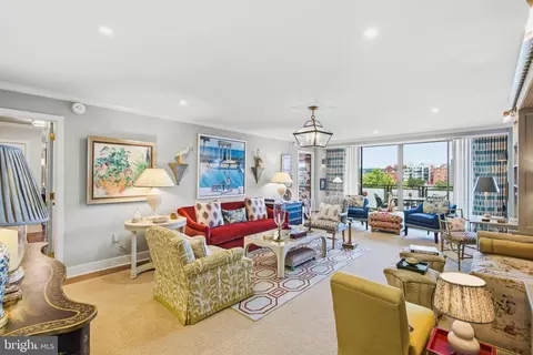800 25th St NW #705, Washington, DC 20037