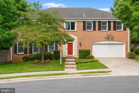 5111 Yuma Pl NW, Washington, DC 20016