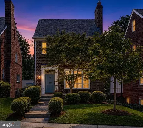 4412 Butterworth Pl NW, Washington, DC 20016
