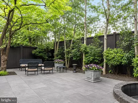 Exterior - 2303 Bancroft Pl NW, Washington, DC 20008 photo 4 of 5