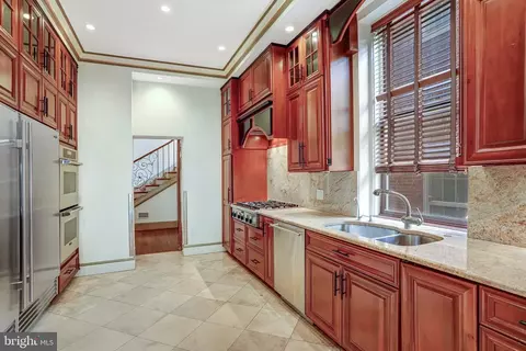 Kitchen - 2303 Bancroft Pl NW, Washington, DC 20008 photo 5 of 5