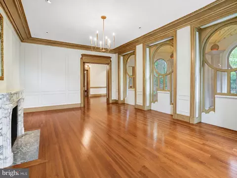 Living - 2303 Bancroft Pl NW, Washington, DC 20008 photo 3 of 12