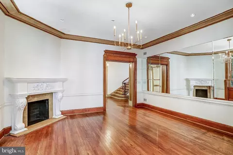 Living - 2303 Bancroft Pl NW, Washington, DC 20008 photo 4 of 12