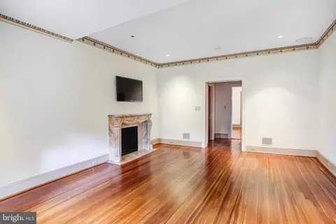 Living - 2303 Bancroft Pl NW, Washington, DC 20008 photo 9 of 12