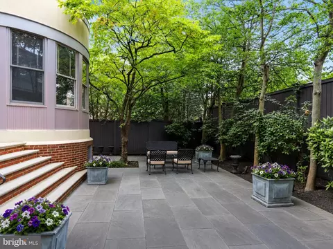Exterior - 2303 Bancroft Pl NW, Washington, DC 20008 photo 5 of 5