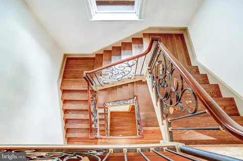 Entry Way - 2303 Bancroft Pl NW, Washington, DC 20008 photo 8 of 11