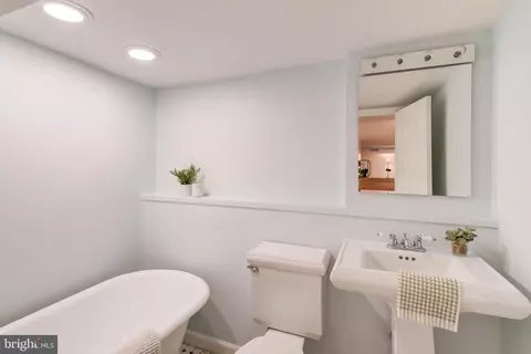 Bath - 112 12th St SE, Washington, DC 20003 photo 3 of 3
