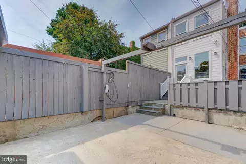 Exterior - 621 4th St NE, Washington, DC 20002 photo 2 of 2