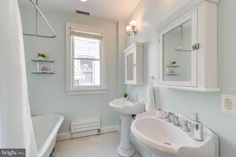 Bath - 621 4th St NE, Washington, DC 20002 photo 2 of 2