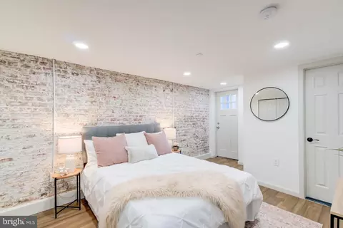 Bedroom - 621 4th St NE, Washington, DC 20002 photo 4 of 4