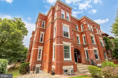 Exterior - 1447 E Capitol St SE #2, Washington, DC 20003 photo 2 of 3