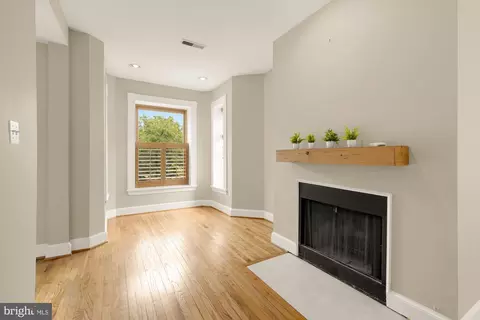 Living - 1447 E Capitol St SE #2, Washington, DC 20003 photo 4 of 12