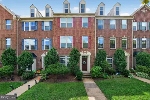 3707 Commodore Joshua Barney Dr NE, Washington, DC 20018