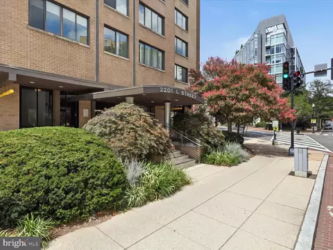 2201 L St NW #409, Washington, DC 20037