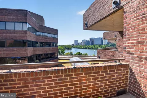 View/Area - 1015 33rd St NW #705, Washington, DC 20007 photo 1 of 5