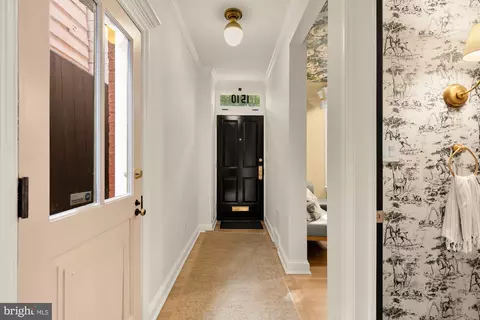 Entry Way - 1510 26th St NW, Washington, DC 20007 photo 2 of 4