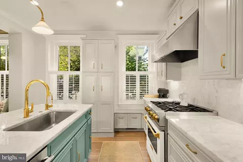 Kitchen - 1510 26th St NW, Washington, DC 20007 photo 4 of 7