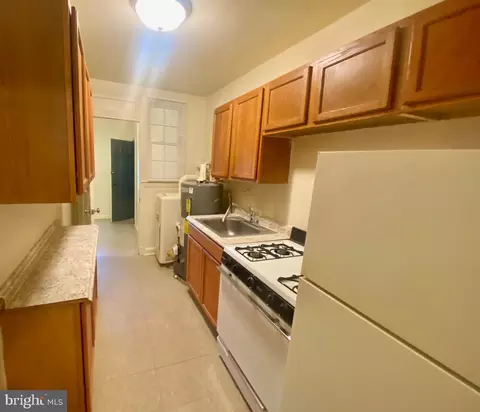 1018 16th St NE, Washington, DC 20002 photo 5
