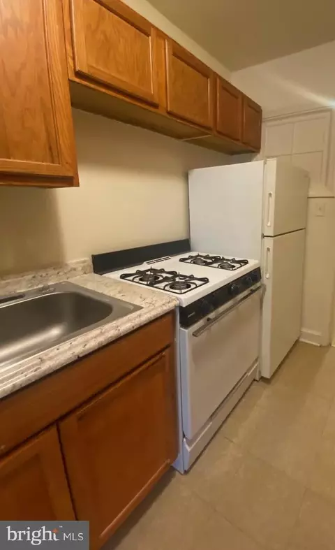 1018 16th St NE, Washington, DC 20002 photo 6