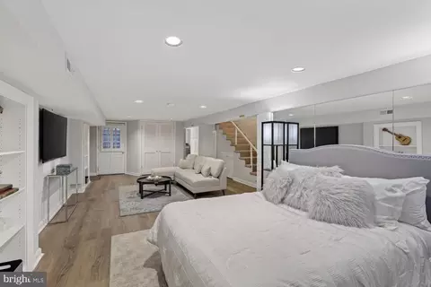 Bedroom - 304 A St SE, Washington, DC 20003 photo 1 of 7