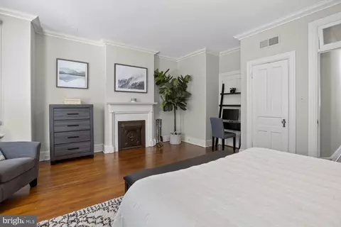 Bedroom - 304 A St SE, Washington, DC 20003 photo 5 of 7
